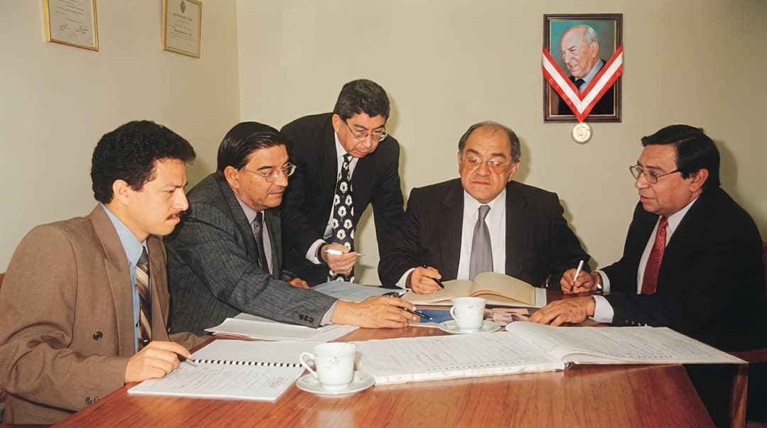 Equipo profesional de Carlos Lingan & Asociados